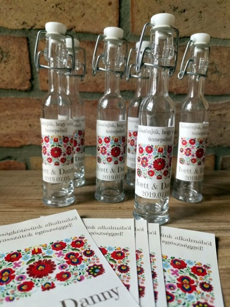 Csatos mini pálinkás üveg